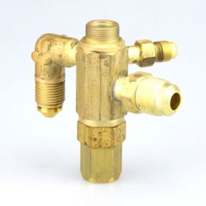 168184 Parker Expansion Valve Body (1/4 x 1/2 x 1/4 Inch SAE Flare)