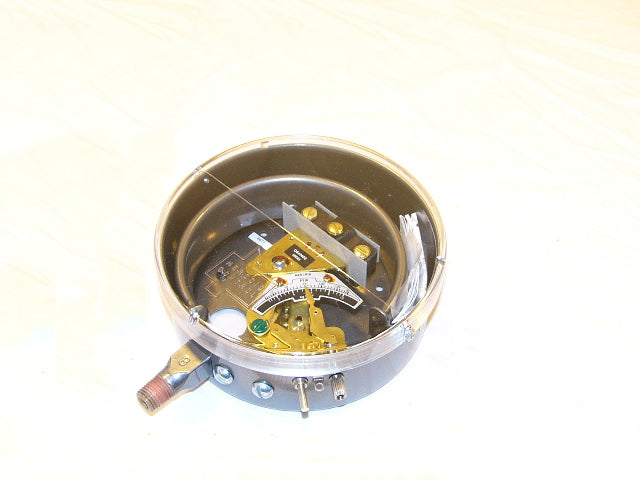 DR-7031-153L-7 Dwyer SPDT Pressure Switch